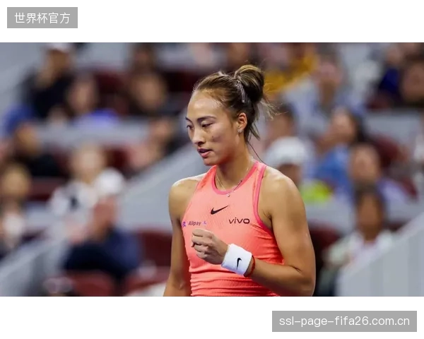 王欣瑜逆转为中国军团赢得开门红，郑钦文领衔八人创造法网参赛新高。